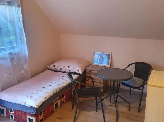V Rodinném Domě